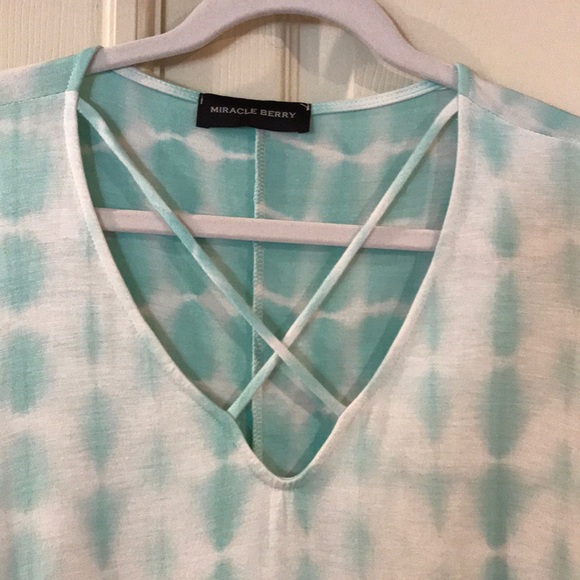 Bell sleeve tie dye dress - Picture 3 of 5